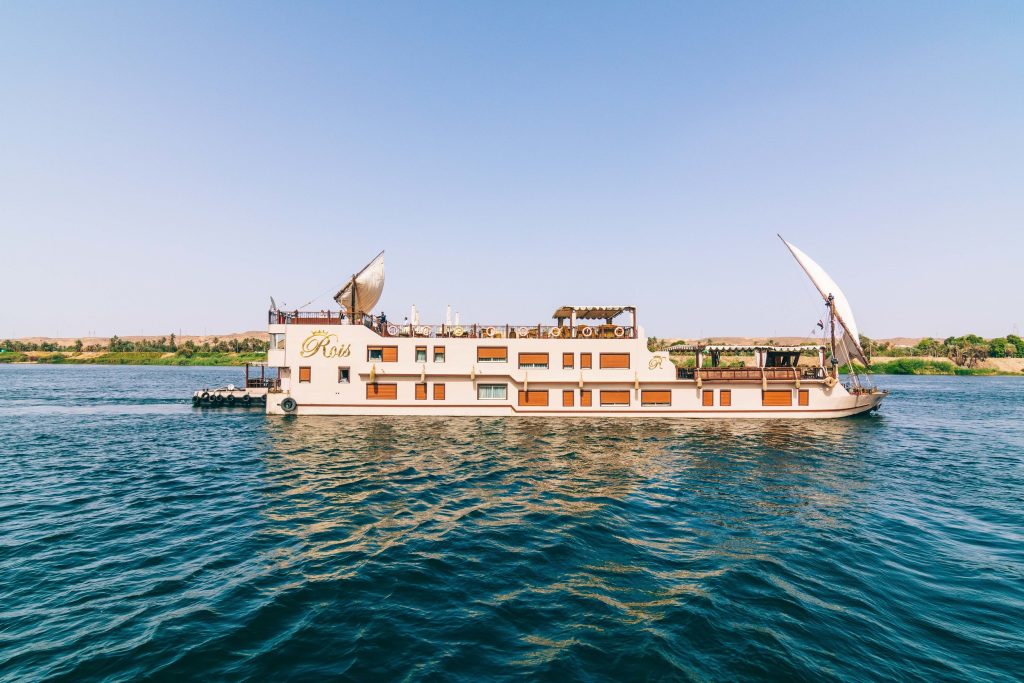 Le Dahabiya Rois, bateau traditionnel pour des croisières de luxe sur le Nil
