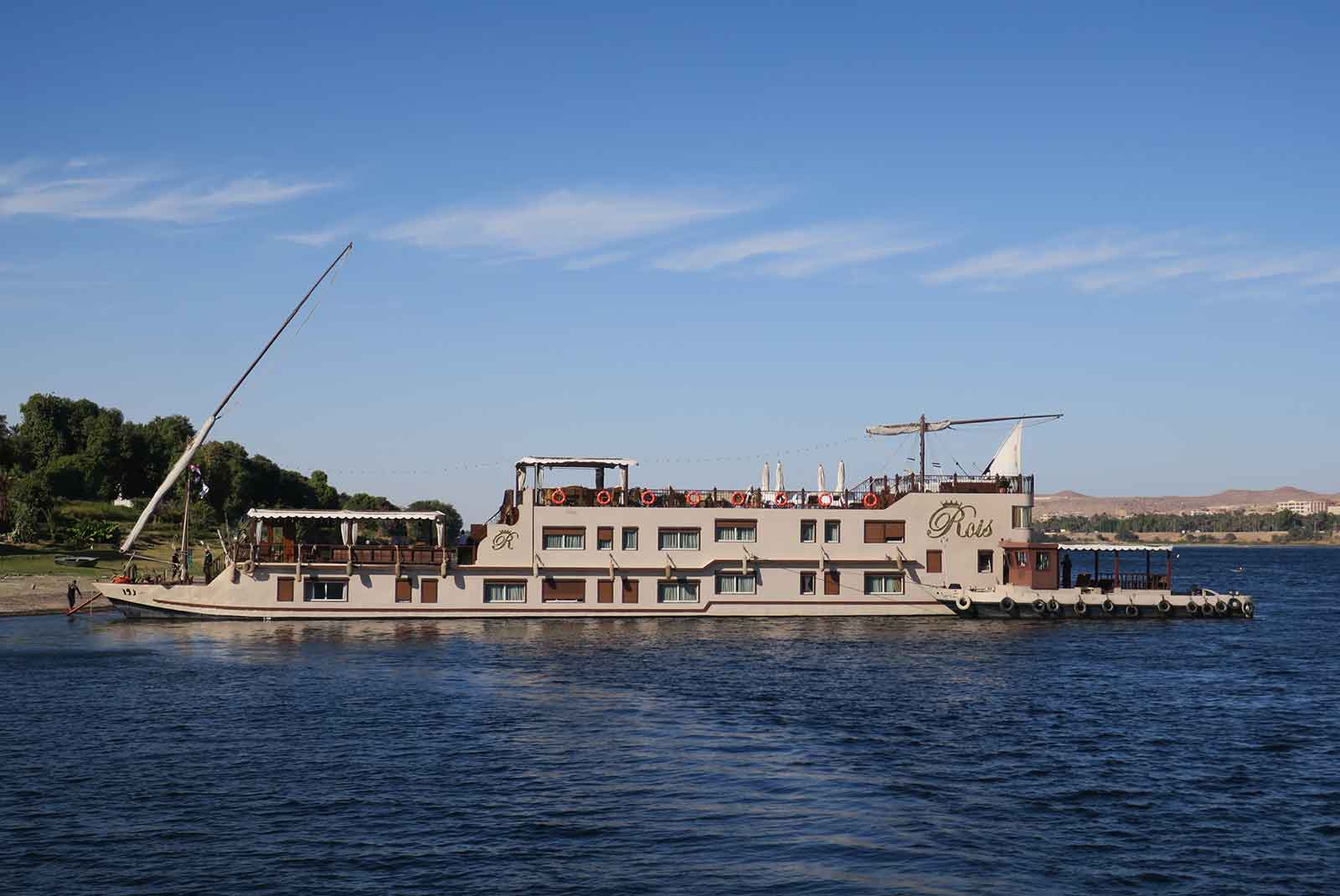 Croisière Basse Moyenne et Haute Egypte - Voyages de Pharaon à bord du Dahabiya Rois, bateau traditionnel sur le Nil