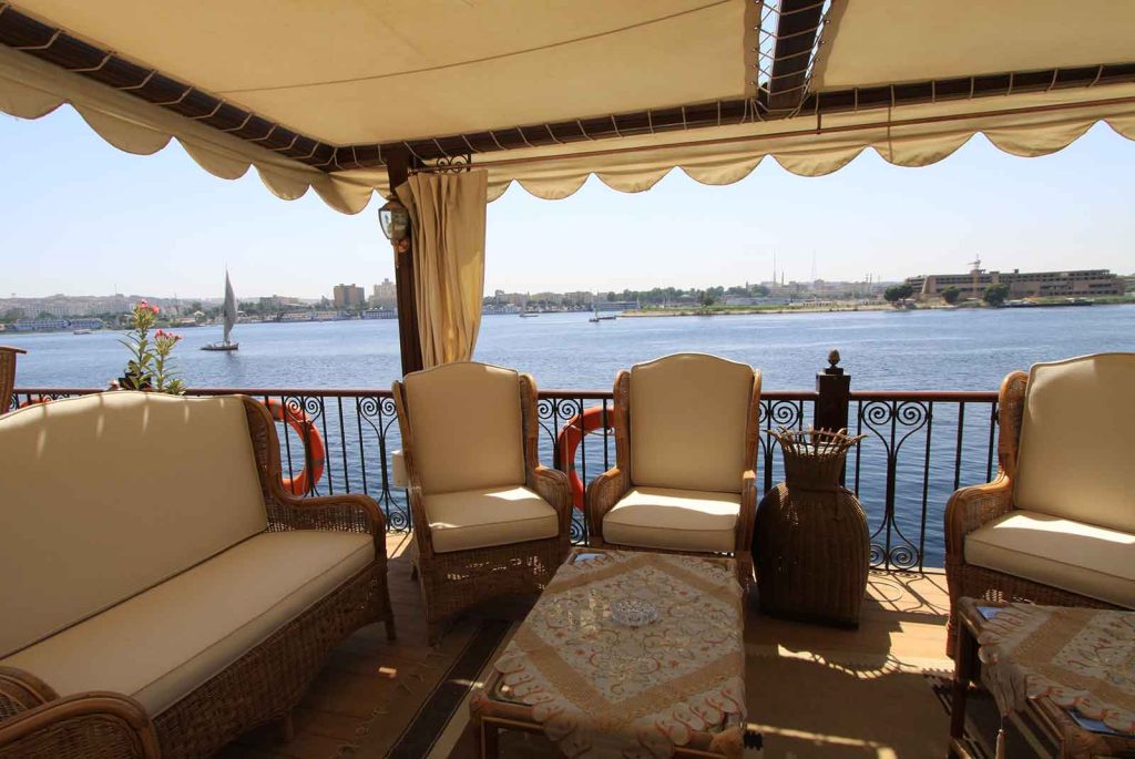 Dahabiya Rois, petit bateau traditionnel sur le Nil pour des croisières haut de gamme