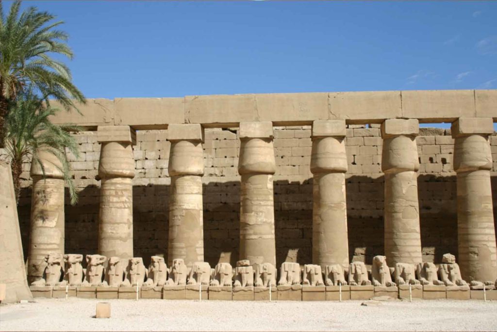 Les legendes du Nil Karnak Les Voyages de Pharaon